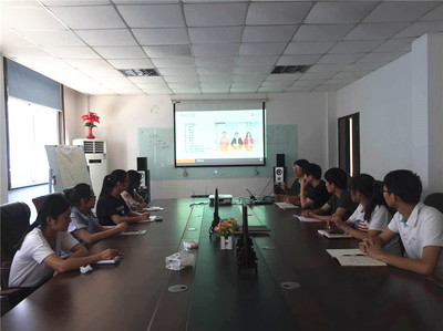 提升職業(yè)素質(zhì)，展示專業(yè)形象 意凱公司成功舉辦商務(wù)禮儀與婚介服務(wù)專項培訓(xùn)